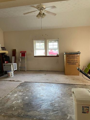 924 Yeoman St, Washington Ch OH  43160-2145 exterior