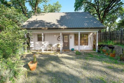 23690 West Rd, Middletown, CA 95461-7574