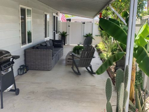 74 Calle Abajo, Palm Springs CA  92264-6331 exterior