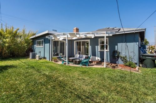 10414 Ferina St, Bellflower CA  90706-4121 exterior