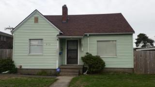 413 56th St, Tacoma, WA 98408-6428