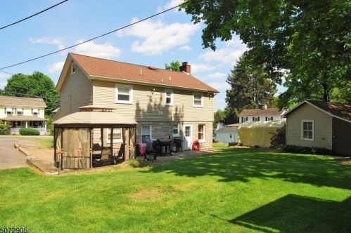 165 Belvidere Ave, Oxford NJ  07863-3010 exterior