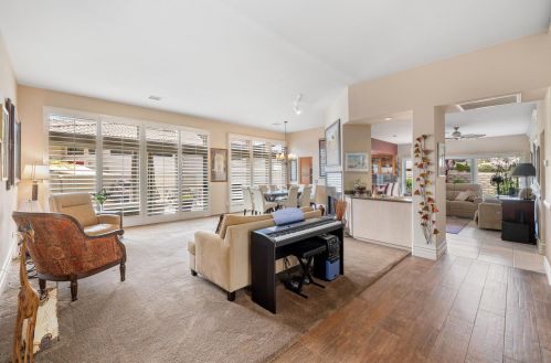 21 Florentina Dr, Rancho Mirage CA  92270-4804 exterior