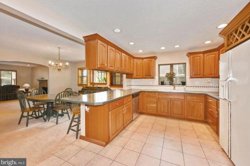 12 Cedar Ave, Berlin Boro NJ  08009-1302 exterior