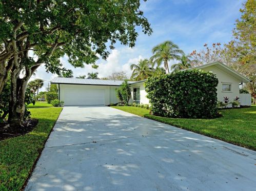 1630 Thumb Point Dr, Fort Pierce FL  34949-3569 exterior