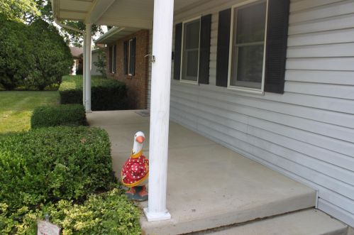 687 Elm St, Washington Ch OH  43160-2526 exterior