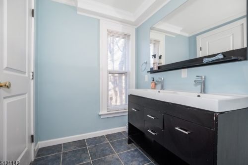 17 Hill St, Morristown NJ  07960-5328 exterior