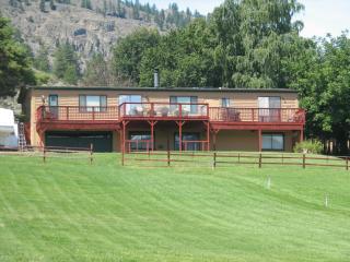 23 Shirley Rd, Oroville, WA 98844-9526