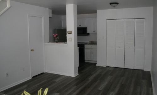 125 Cortland Ln, Bedminster NJ  07921-2033 exterior