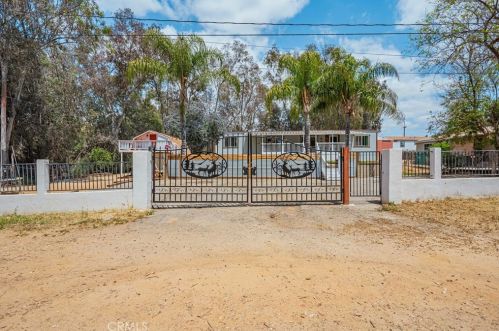 18318 Eucalyptus Ave, Lake Elsinore CA  92532-2084 exterior