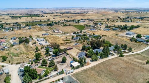 8255 Settlers Pl, Lake Nacimiento CA  93446-8364 exterior