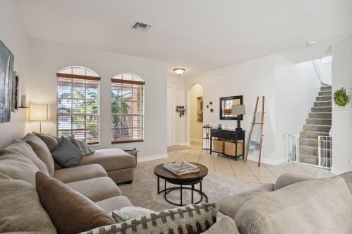 8931 Briarwood Meadow Ln, Boynton Beach FL  33473-7817 exterior