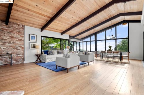 10 Holyrood Mnr, Oakland, CA 94611-2545