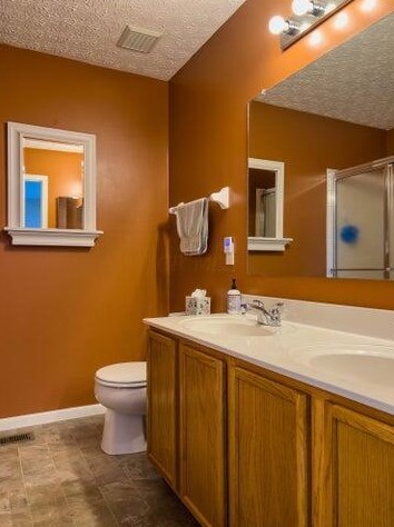 2264 Kilchurn Dr, Marion OH  43302-8739 exterior