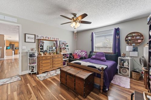 866 Abingdon Ave, Fort Pierce FL  34953-2861 exterior