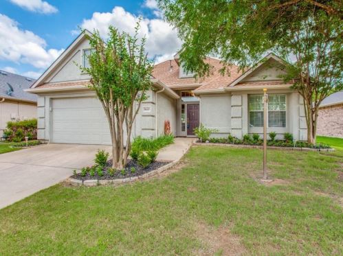 9605 Orangewood Trl, Denton, TX 76207-8646