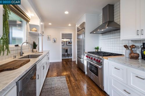 9 Southwood Dr, Orinda CA  94563-3010 exterior