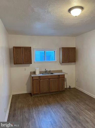 55 Roosevelt St, West Deptford NJ  08066-1028 exterior