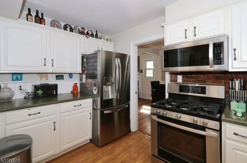 33 Estelle Ln, Fanwood NJ  07023-1116 exterior