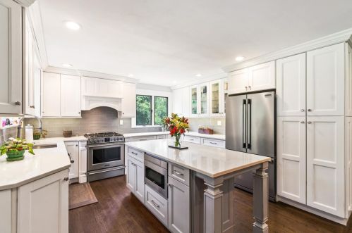 6 Orchard Dr, Flemington NJ  08822-1527 exterior