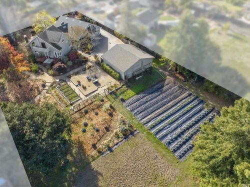 396 Pleasant Hill Rd, Sebastopol CA  95472-4020 exterior