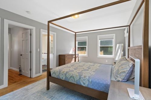 99 Book Hill Rd, Essex CT  06426-1322 exterior