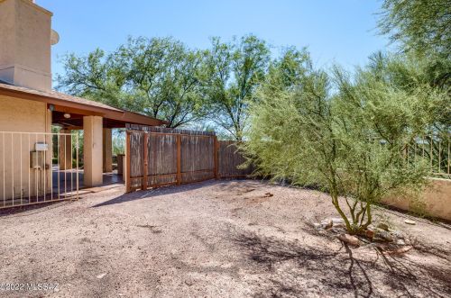 4421 Camino Gacela, Tucson AZ  85718-6807 exterior