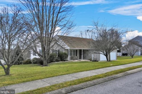 321 Kormit Dr, Red Lion, PA 17356-8927