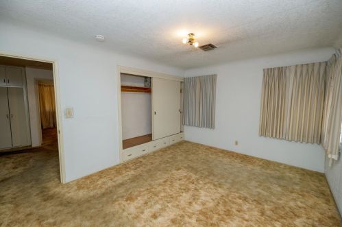 142 Raylow Ave, Manteca CA  95336-4821 exterior