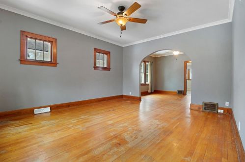7518 15th Ave, Kenosha, WI 53143-1504