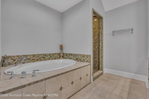 34 Windsor Dr, Little Silver NJ  07739-1311 exterior