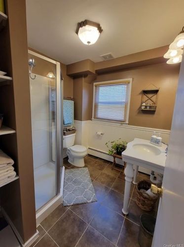 10 Lincoln Dr, Washingtonville NY  10992-1229 exterior