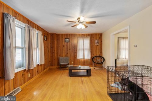 616 Branch St, Strasburg VA  22657-2024 exterior