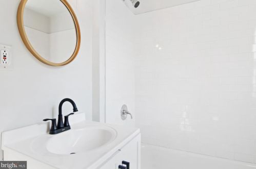 112 3rd St, Harrisburg PA  17113-2209 exterior