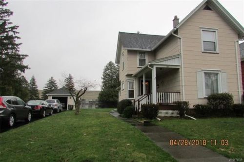 555 East Ave, Medina, NY 14103-1601
