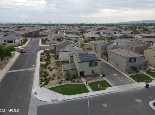 3821 79th Dr, Phoenix AZ  85033-3501 exterior