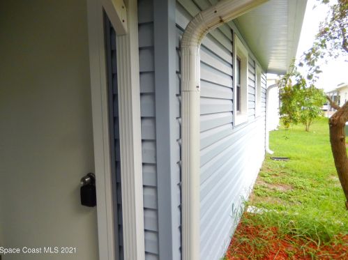 508 Puffin Dr, Sebastian FL  32976-7805 exterior