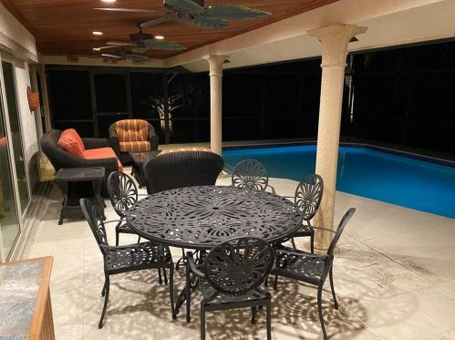 1817 Princess Ct, Naples FL  34110-1001 exterior