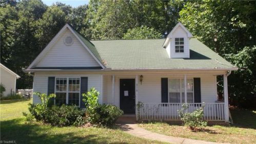519 Mountview Dr, Farmington, NC 27028-2874