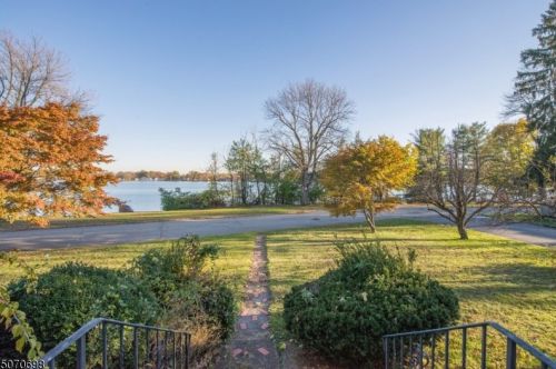 523 Lake Shore Dr, Parsippany NJ  07054-3668 exterior