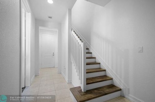 11609 13 Ct, Hollywood FL 33025-2559 exterior