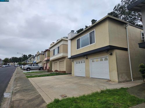 295 Alta Vista Way, Daly City CA  94014-1405 exterior