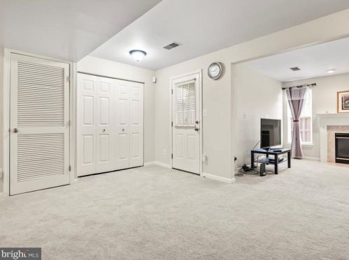 11740 Batley Pl, Woodbridge VA  22192-8403 exterior