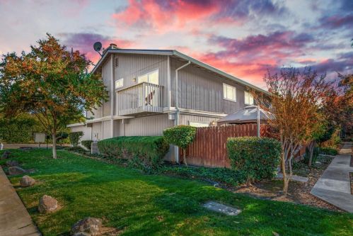7434 Ranch Ave, Citrus Heights, CA 95610-7462