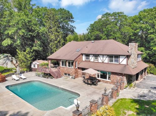 22 Edstrom Rd, East Hampton, CT 06447-1336