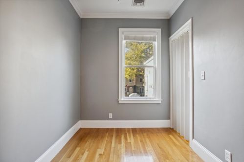 428 2nd St, Boston, MA 02127-1376