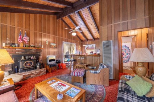 1100 Robinhood Blvd, Big Bear City, CA 92314-9376