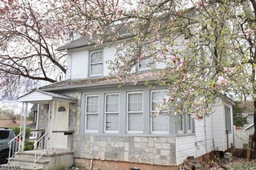 614 Elm St, Roselle, NJ 07203-1508