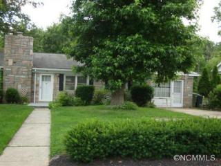 1913 Arlington Pl, Hendersonville, NC 28791-2103
