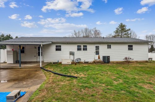 175 Helen Rd, Pataskala OH  43062-9313 exterior